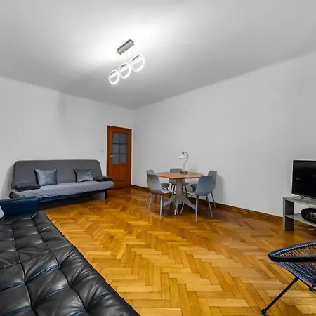 Mokotow - 56m2, Metro Nearby - By Rentujemy