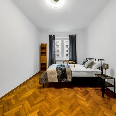 Appartement Mokotow - 56m2, Metro Nearby - By Rentujemy Varsovie