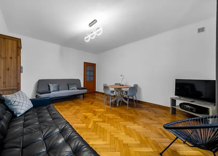 Mokotow - 56m2, Metro Nearby - By Rentujemy