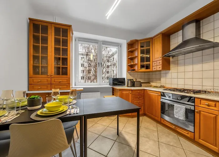 Mokotow - 56m2, Metro Nearby - By Rentujemy